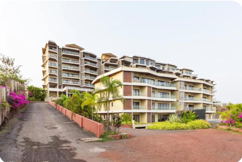 Stelliam'S 5 Bhk Sea Facing Apartment In Goa. โดนาเปาลา ภายนอก รูปภาพ